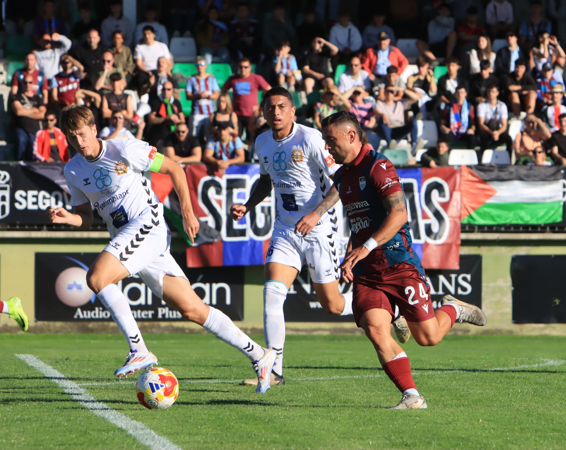 Fotos del triunfo de la Segoviana ante la SD Sarriana