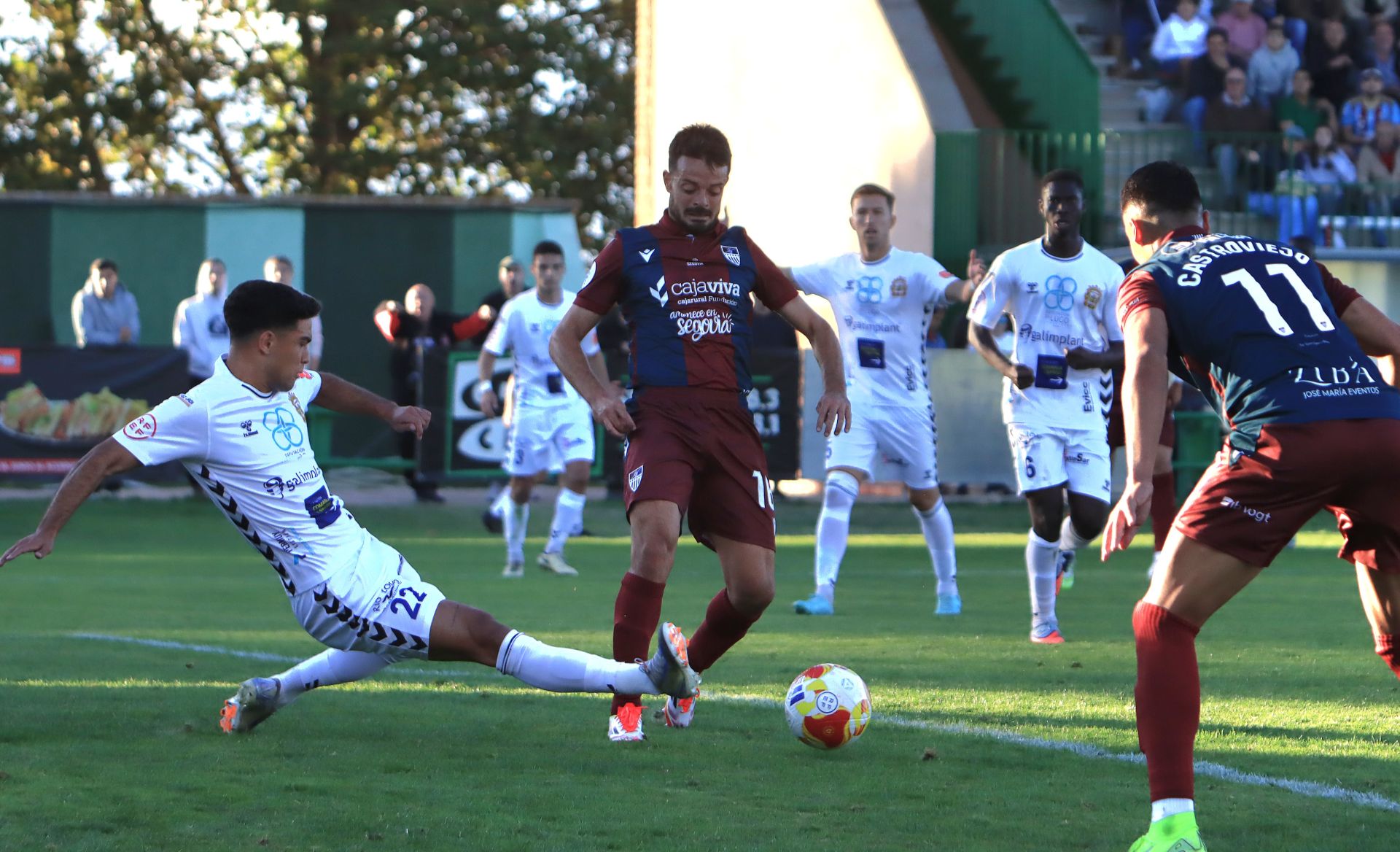Fotos del triunfo de la Segoviana ante la SD Sarriana