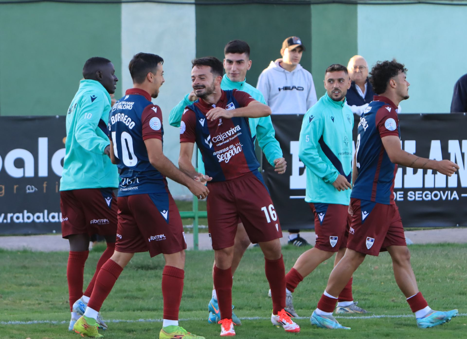 Fotos del triunfo de la Segoviana ante la SD Sarriana