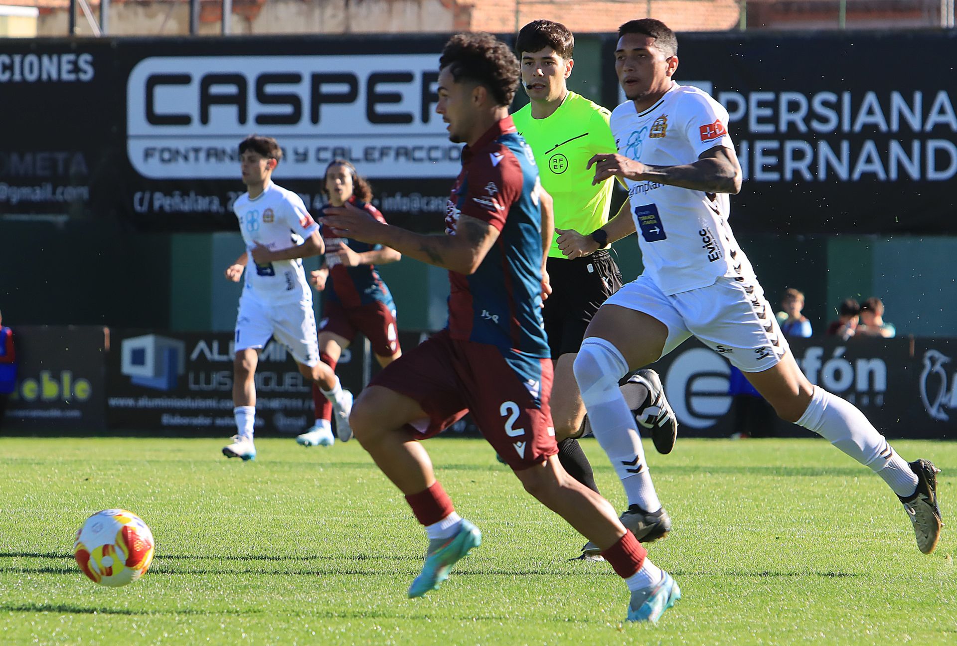Fotos del triunfo de la Segoviana ante la SD Sarriana