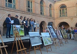 Un momento de la entrega de premios del Certamen de Pintura Rápida.