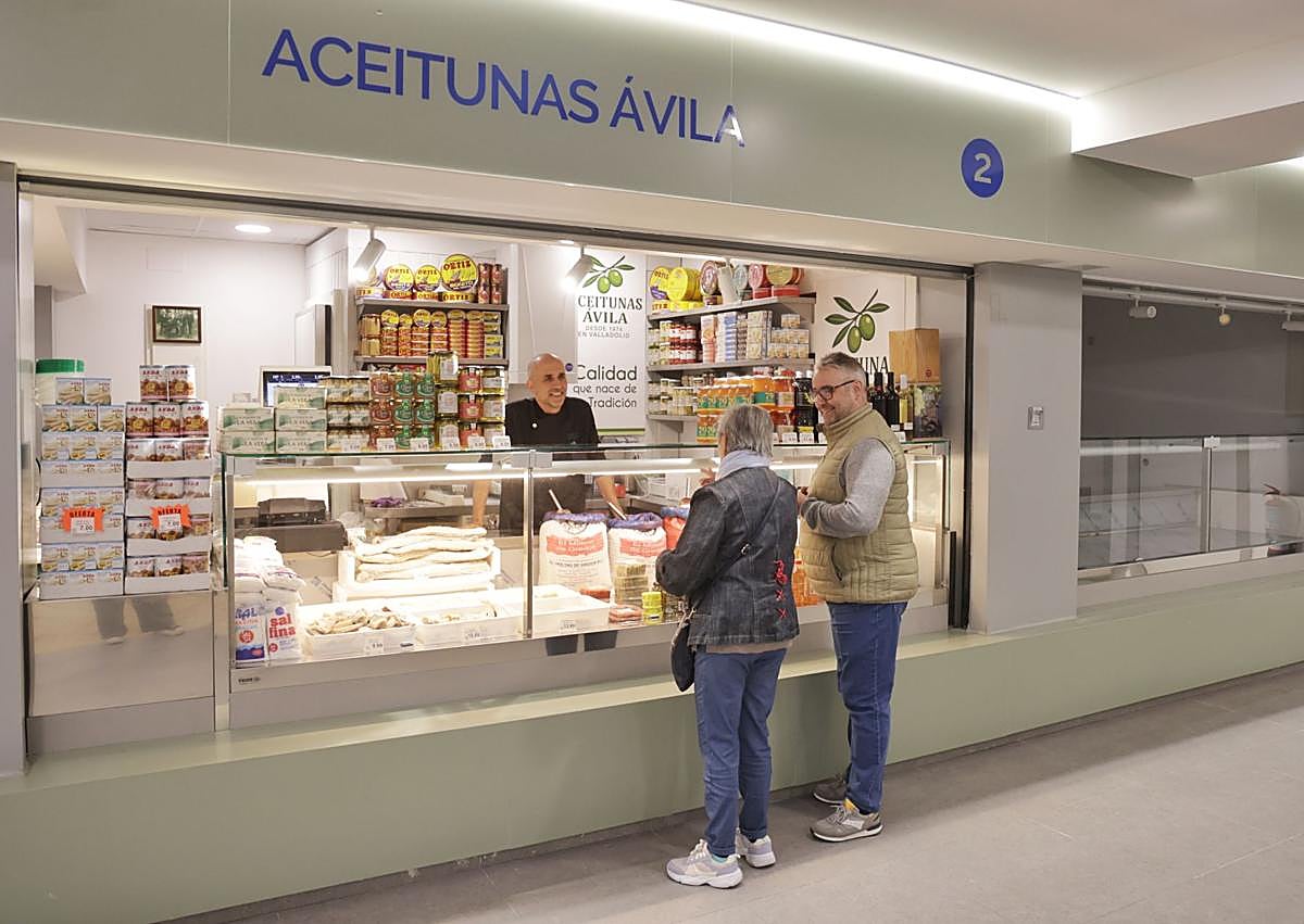 Imagen secundaria 1 - La Rondilla reestrena su mercado: «Que se ocupen los puestos y no falten clientes»