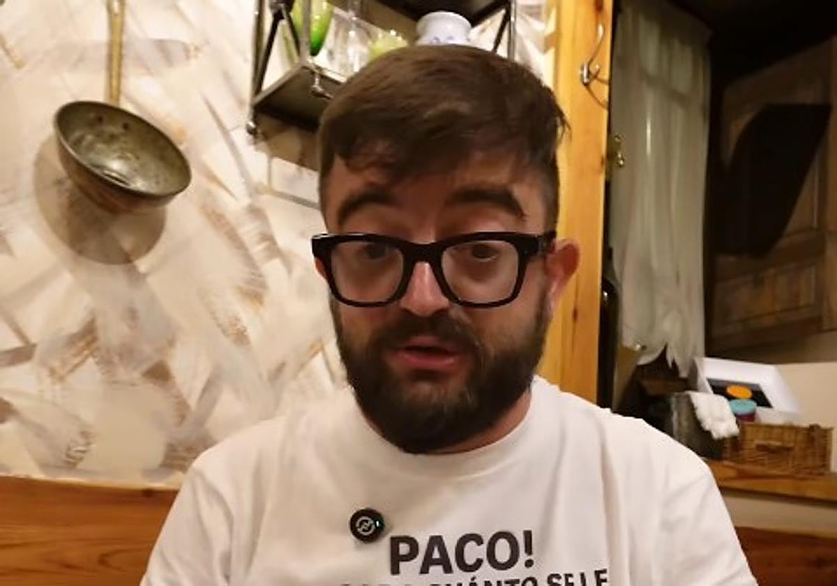 El influencer gastronómico abulense, Alfonso Ortega 'Cocituber', en su visita a Villa Paramesa en Valladolid