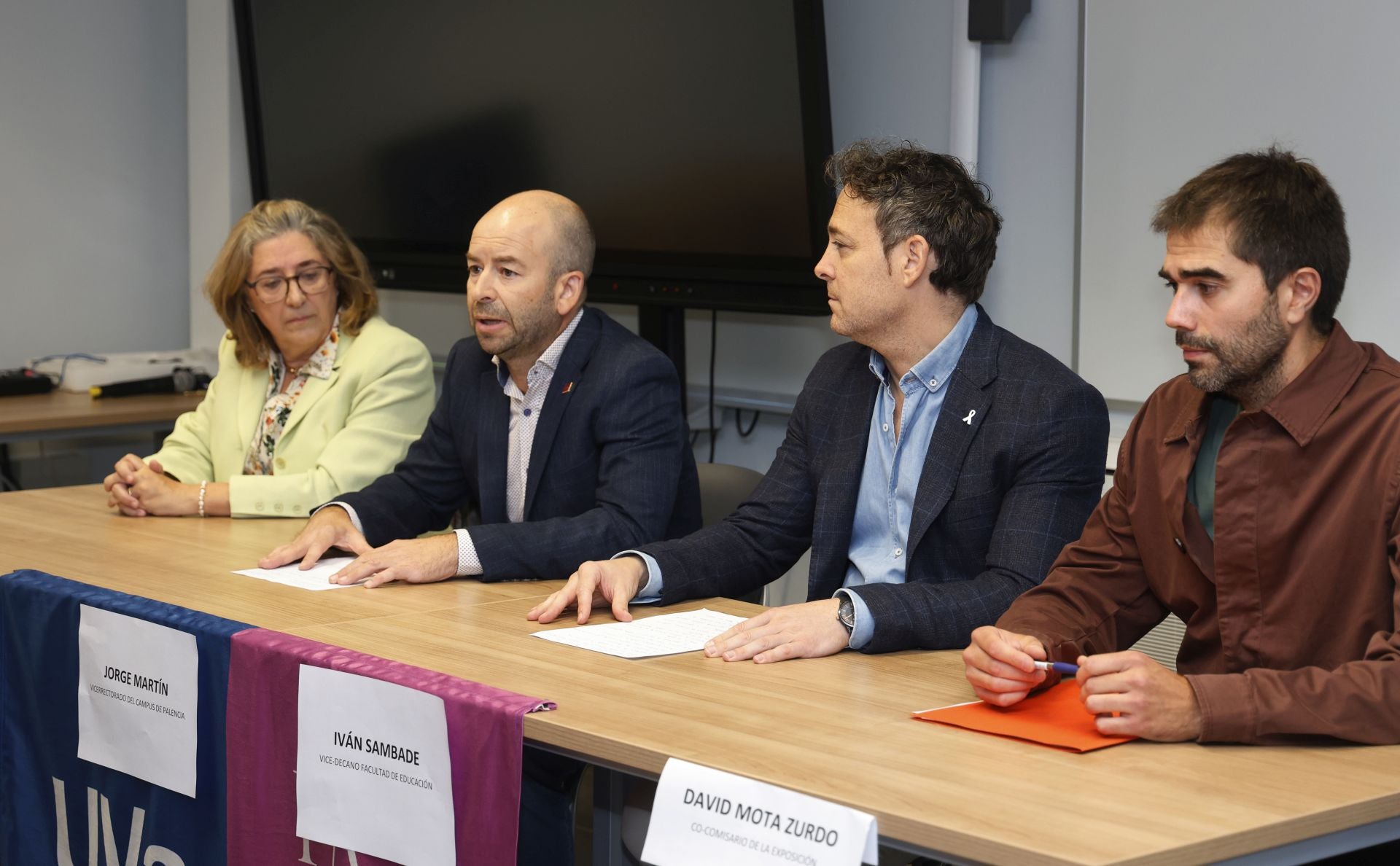 &#039;Magnicidios. Dar en la cabeza&#039; invita a la reflexión en el campus