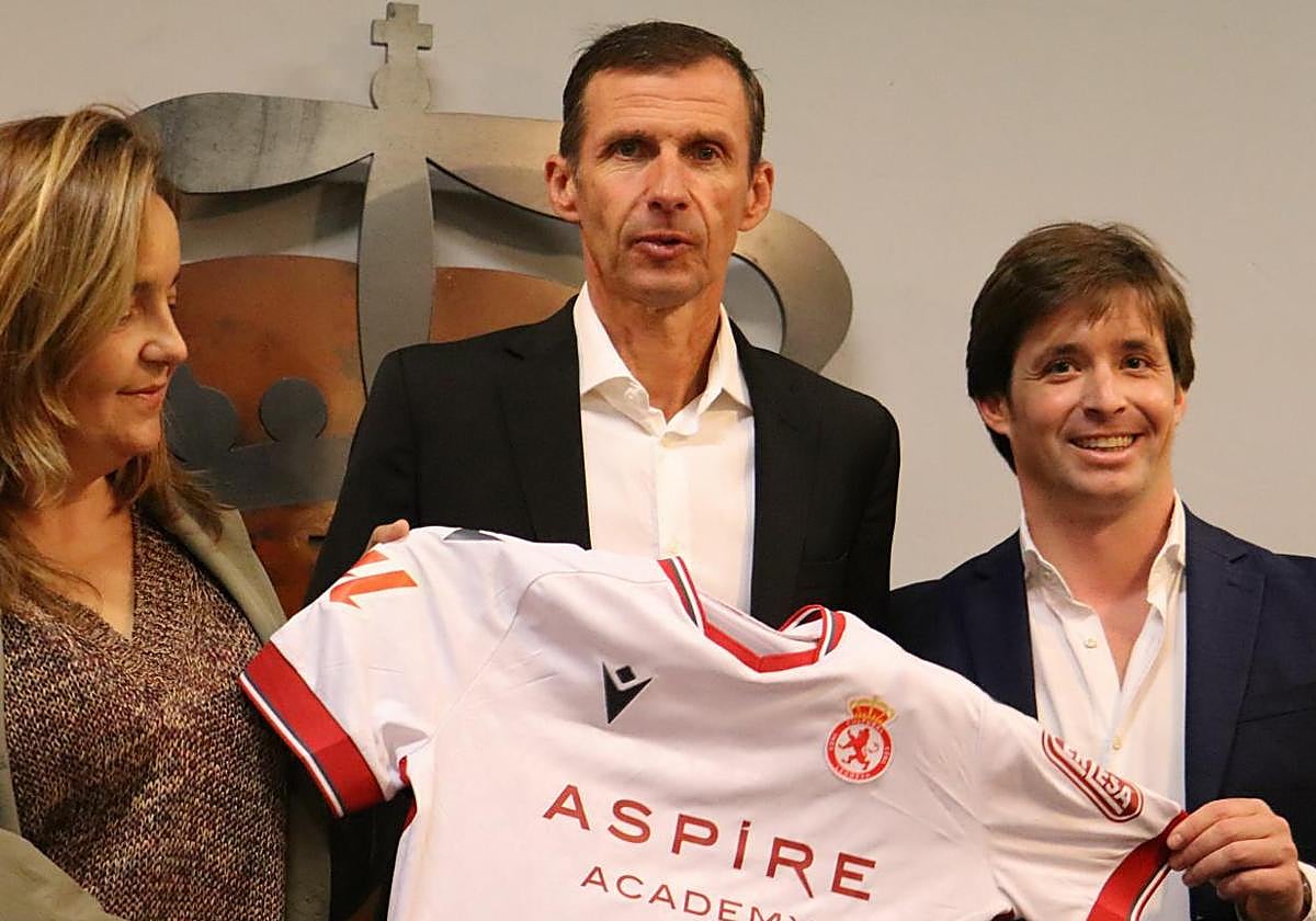 'Cuco' Ziganda, durante su presentación como nuevo entrenador de la Cultural.