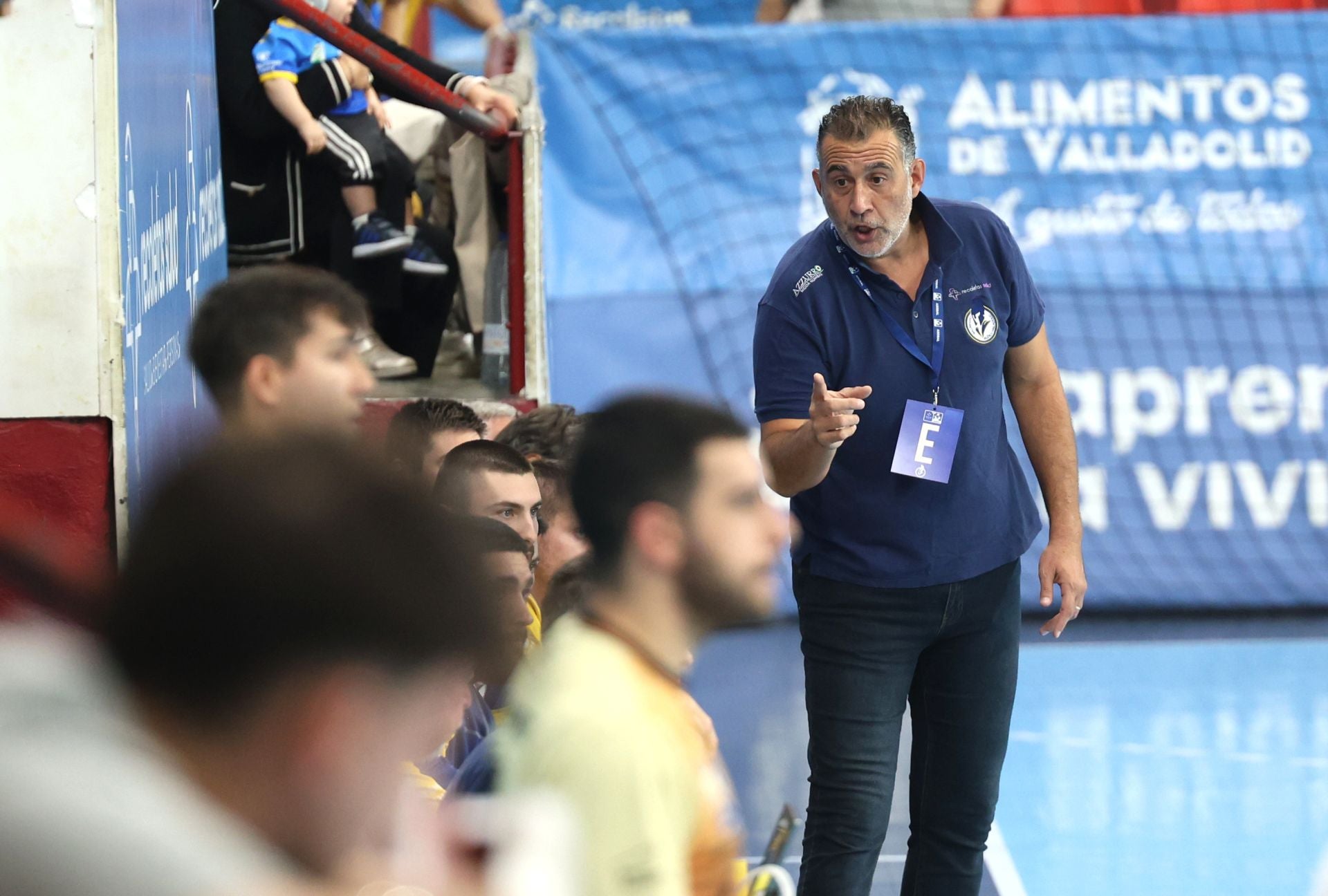 Fotos del partido entre el Balonmano Atlético Valladolid y el Guadalajara