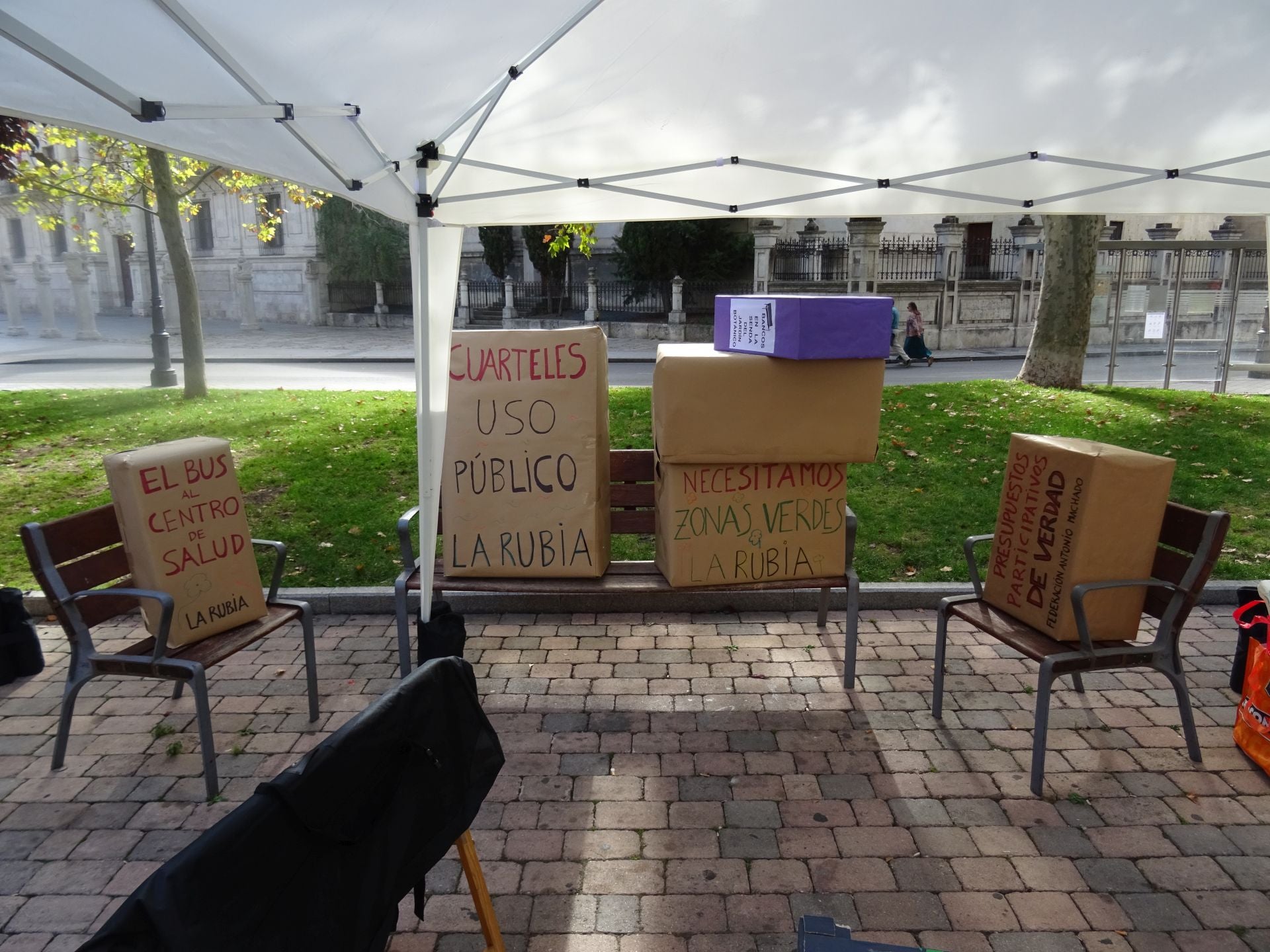 Día de los vecinos en la Plaza de la Universidad de Valladolid