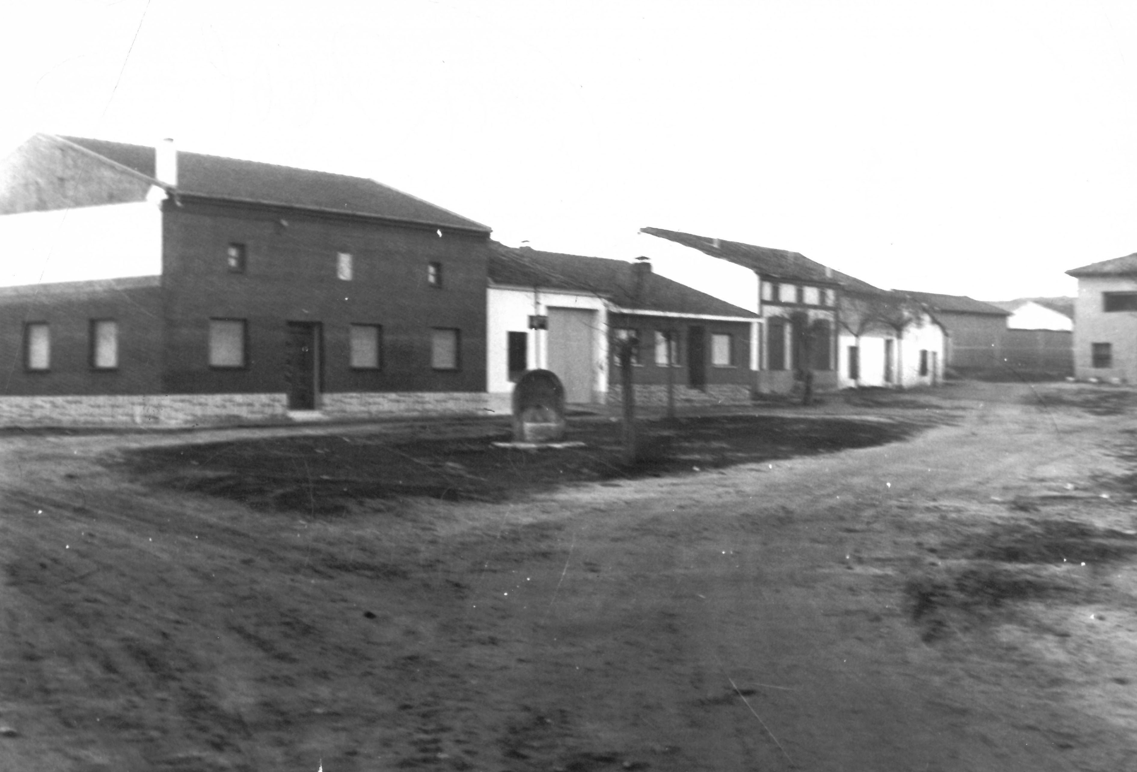 Pie original: «El primitivo Matapozuelos estuvo ubicado en la confluencia de los ríos Adaja y Eresma».