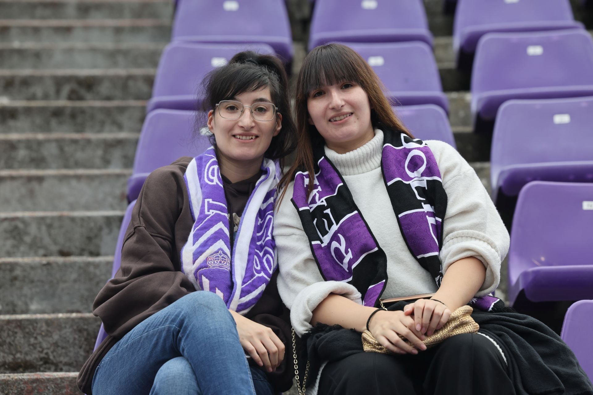 Búscate en la grada del Real Valladolid-Cultural Leonesa 1/4
