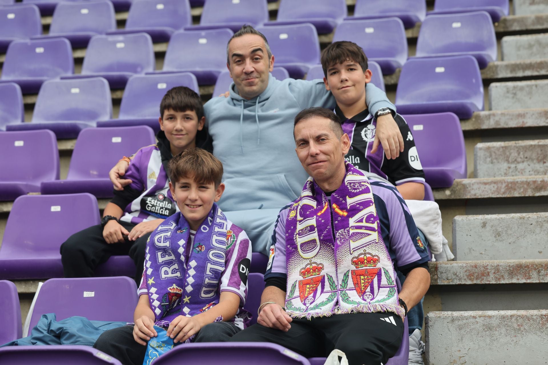 Búscate en la grada del Real Valladolid-Cultural Leonesa 2/4