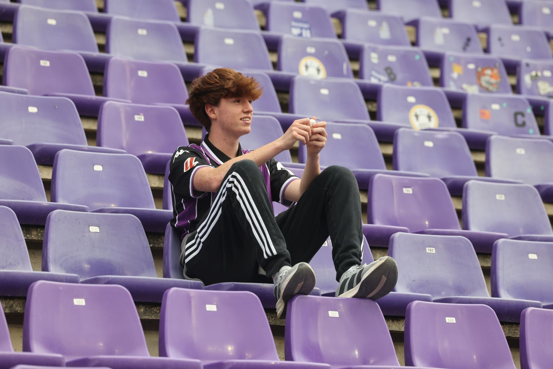 Búscate en la grada del Real Valladolid-Cultural Leonesa 2/4