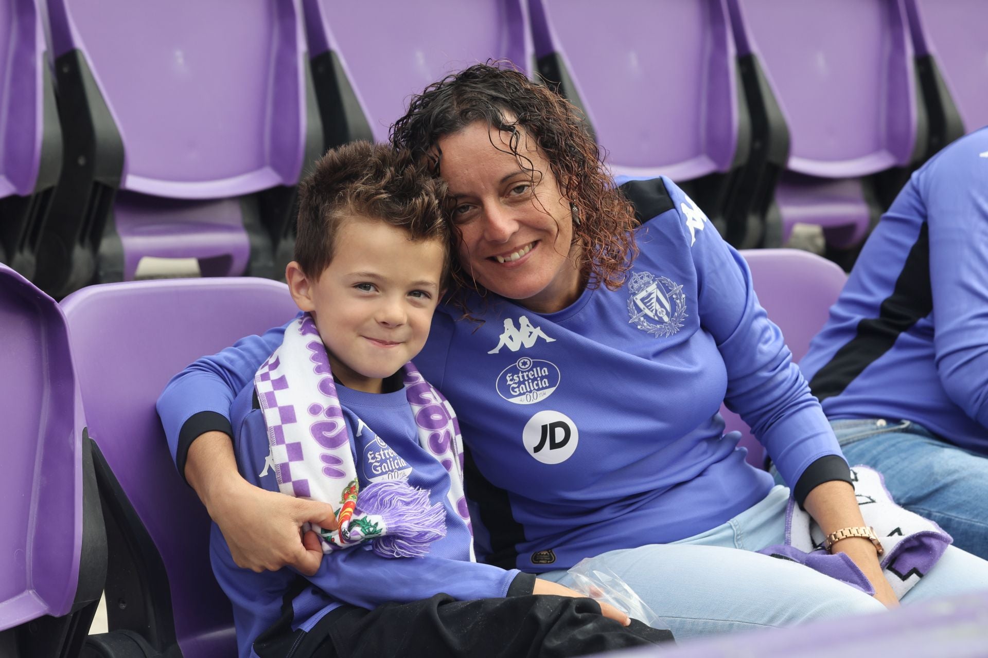 Búscate en la grada del Real Valladolid-Cultural Leonesa 2/4