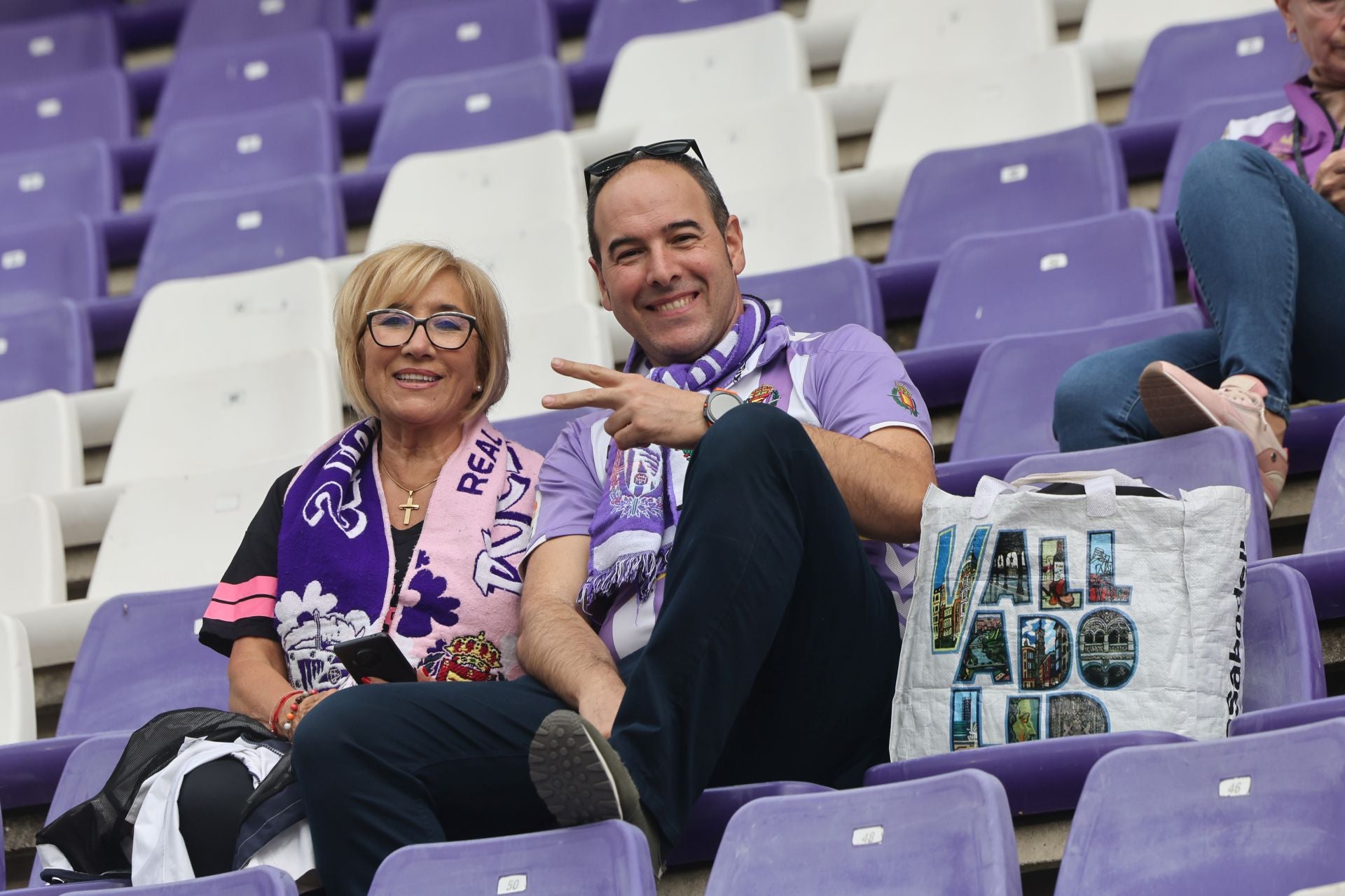 Búscate en la grada del Real Valladolid-Cultural Leonesa 2/4