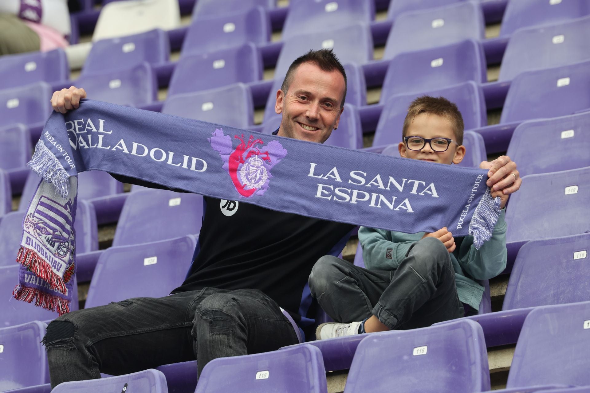 Búscate en la grada del Real Valladolid-Cultural Leonesa 2/4