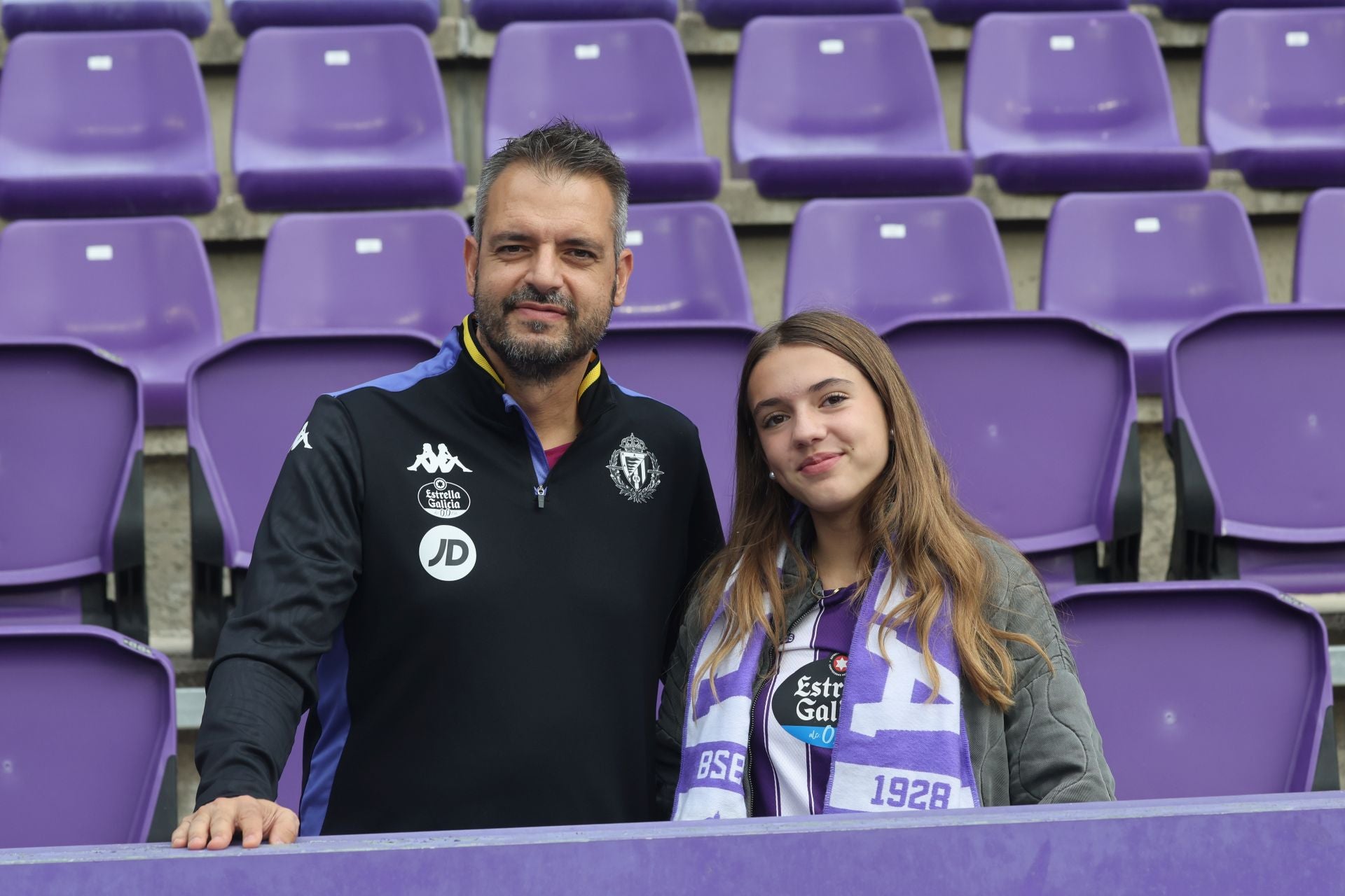 Búscate en la grada del Real Valladolid-Cultural Leonesa 2/4