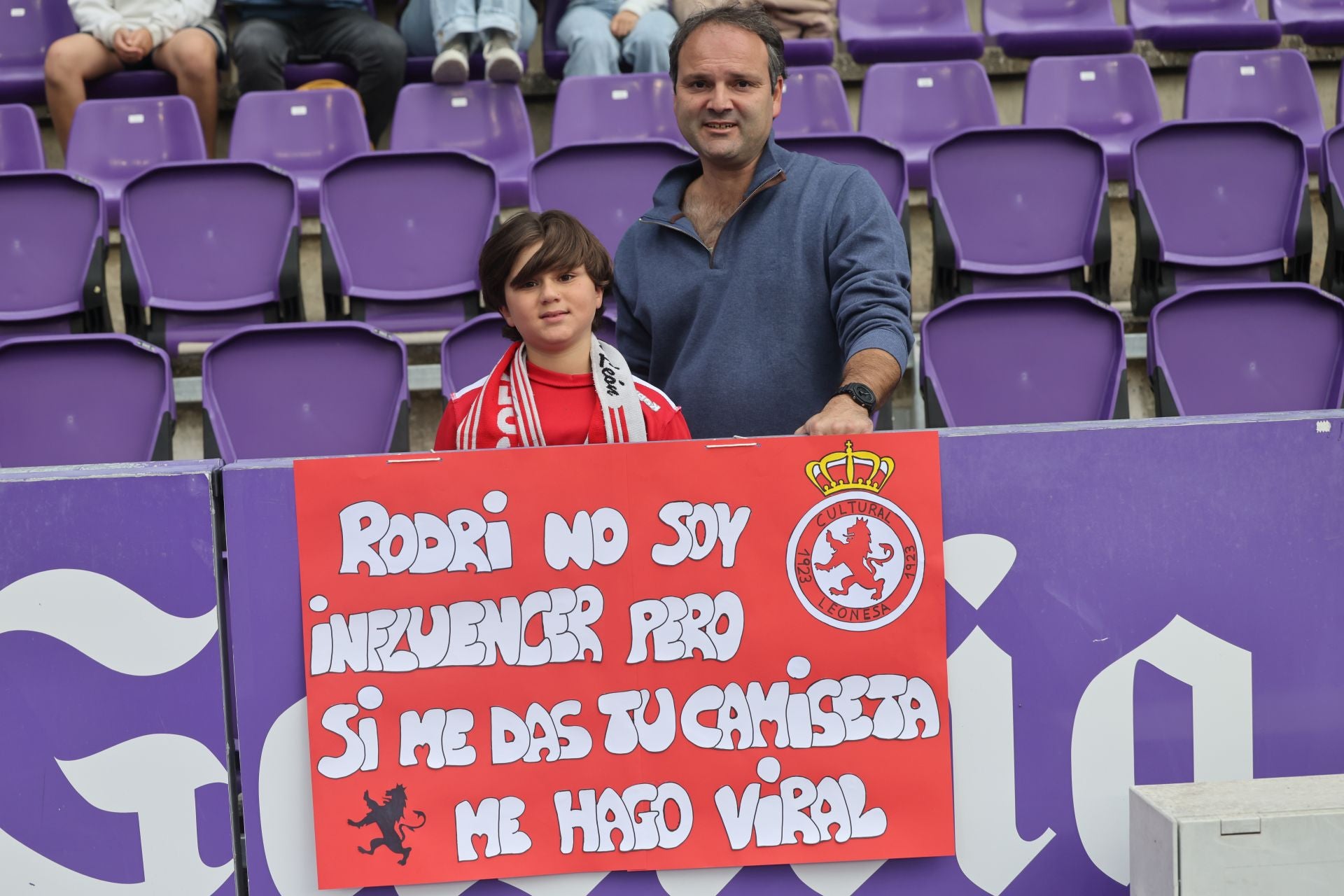Búscate en la grada del Real Valladolid-Cultural Leonesa 3/4