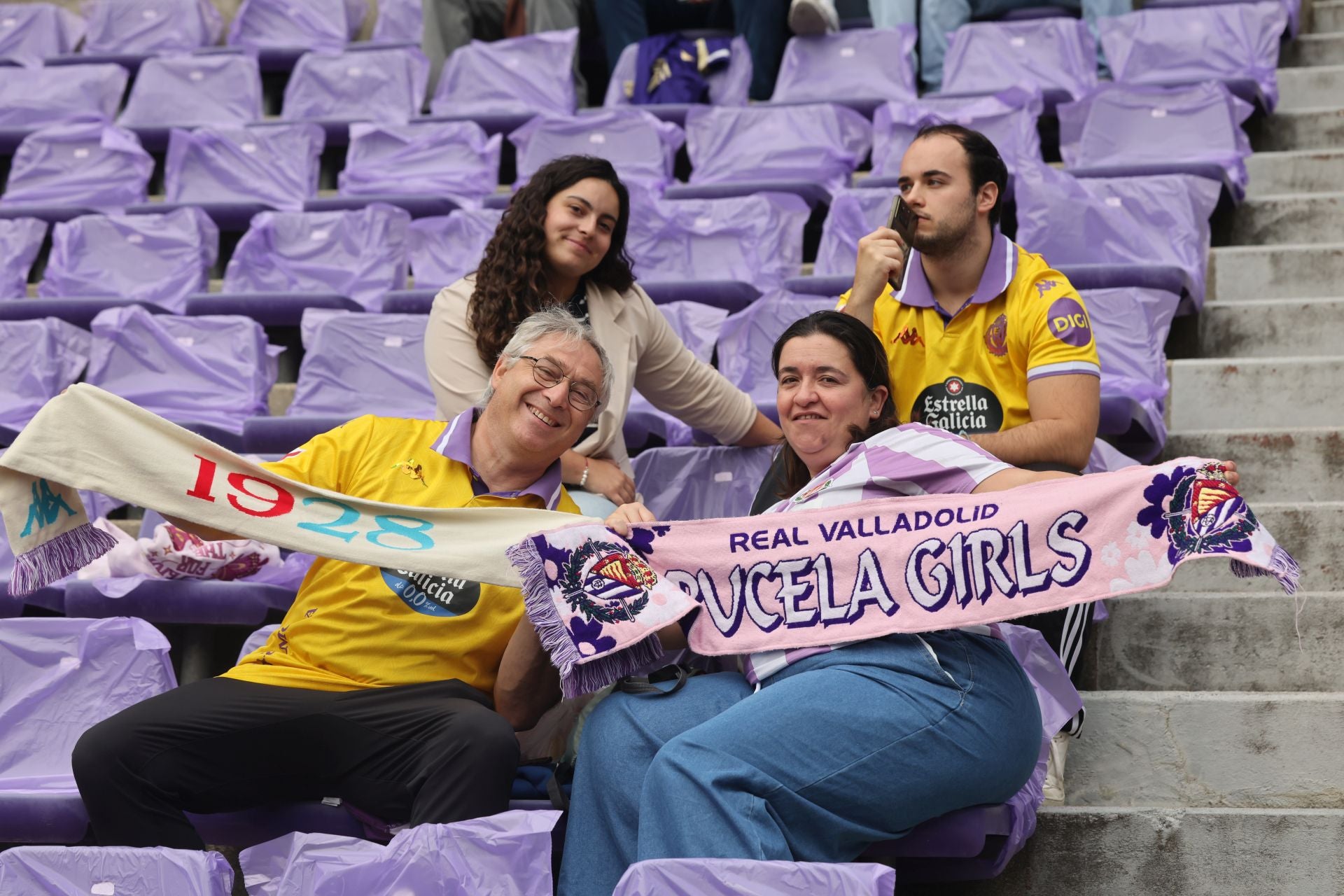 Búscate en la grada del Real Valladolid-Cultural Leonesa 3/4