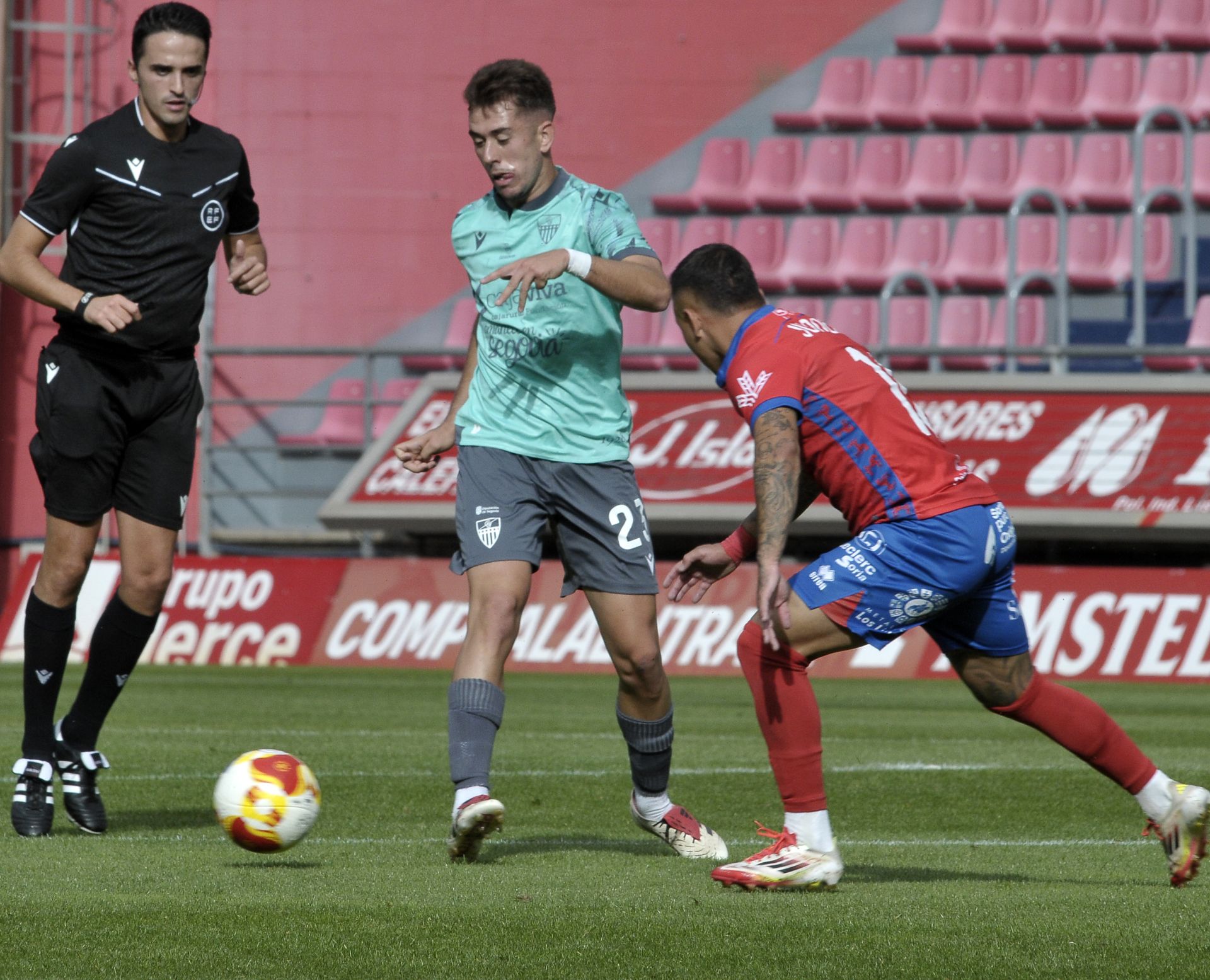 La derrota de la Segoviana en Soria, en imágenes