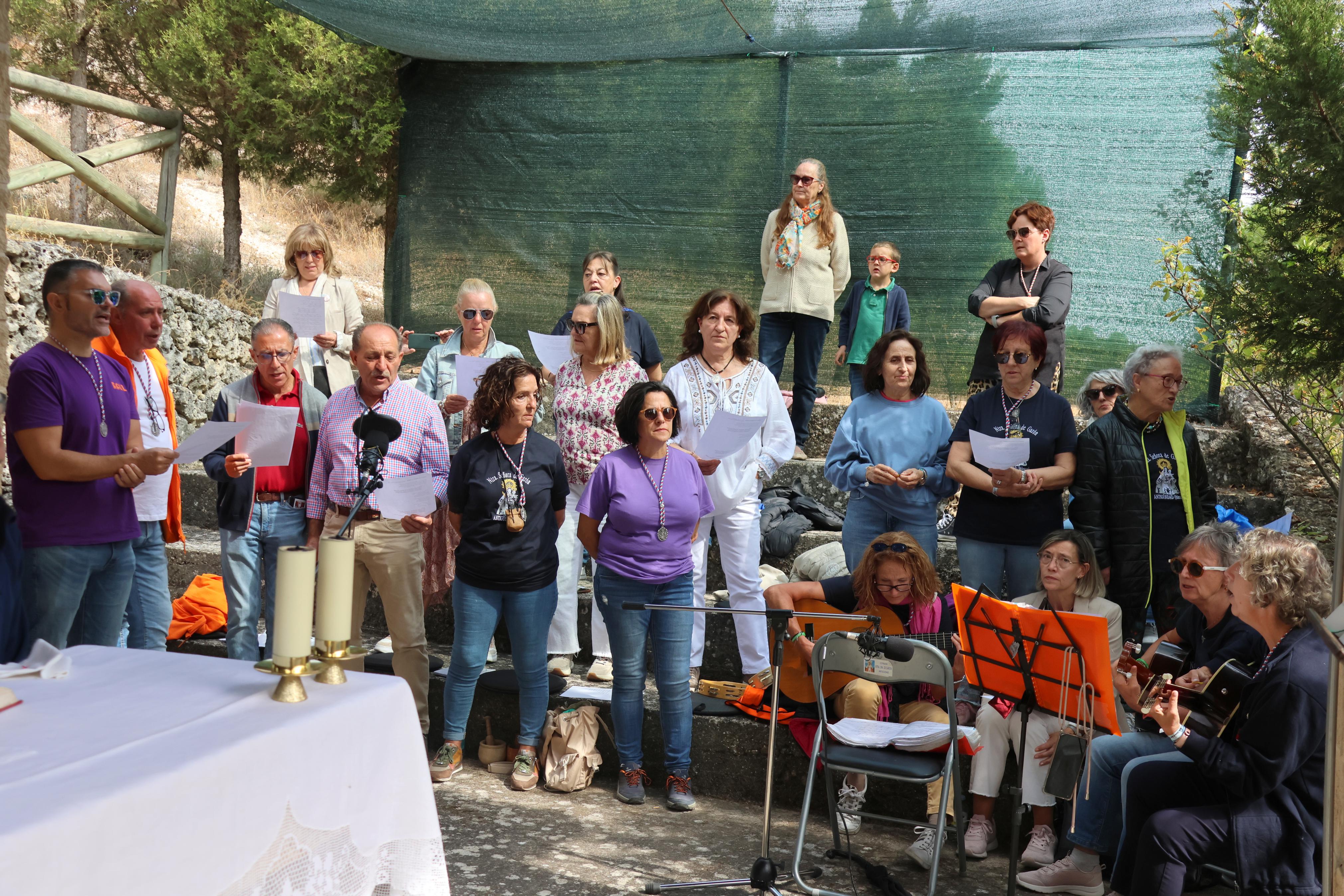 Antigüedad se rinde a la Virgen de Garón