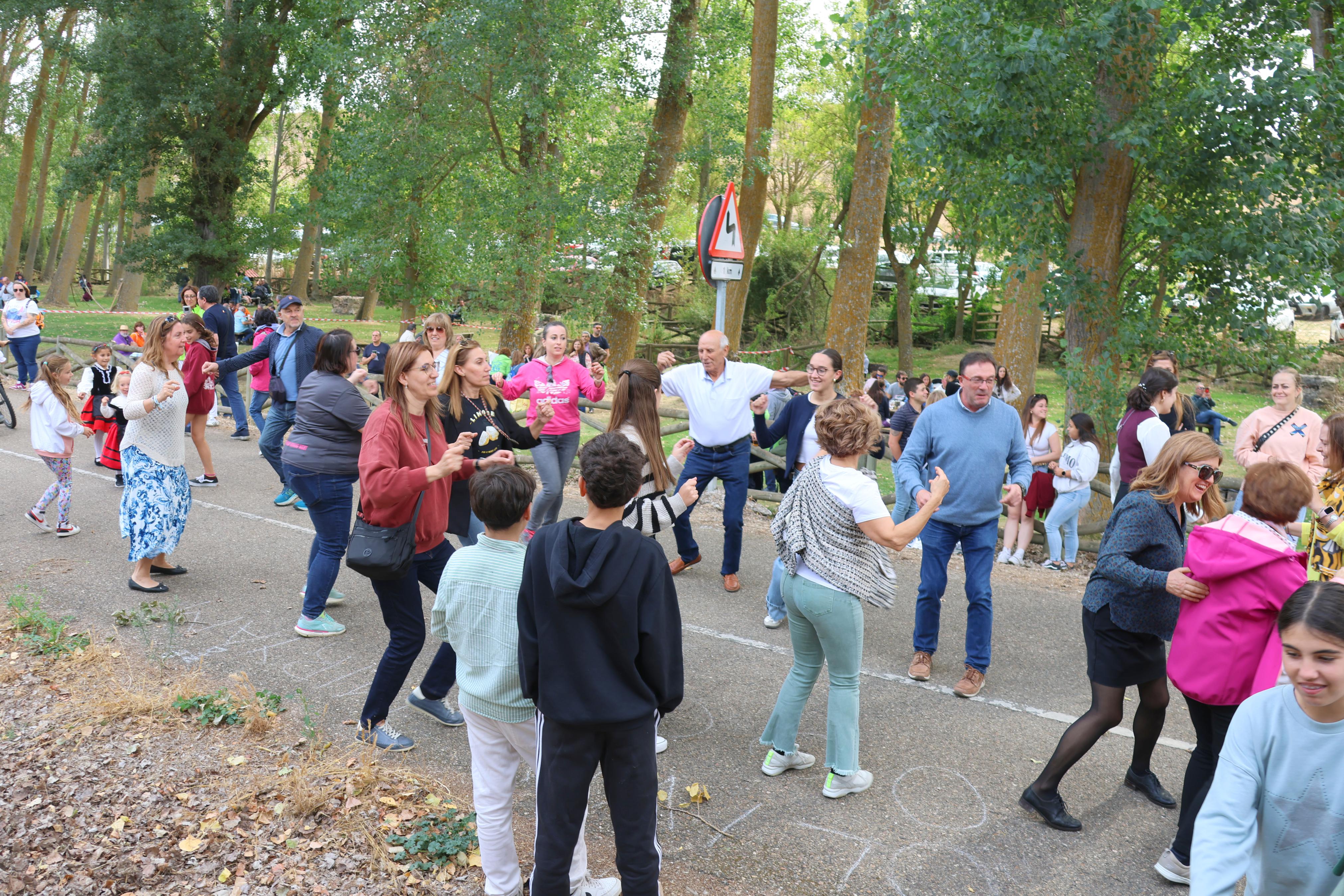 Antigüedad se rinde a la Virgen de Garón