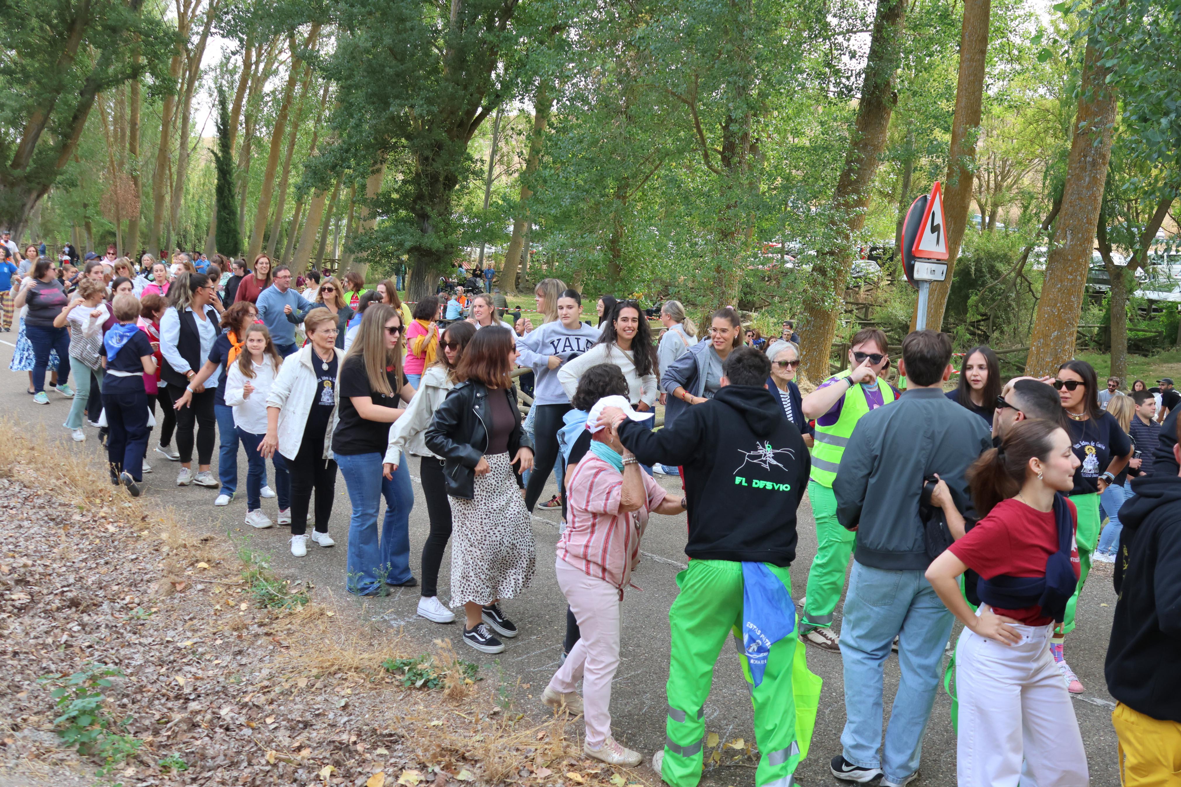 Antigüedad se rinde a la Virgen de Garón
