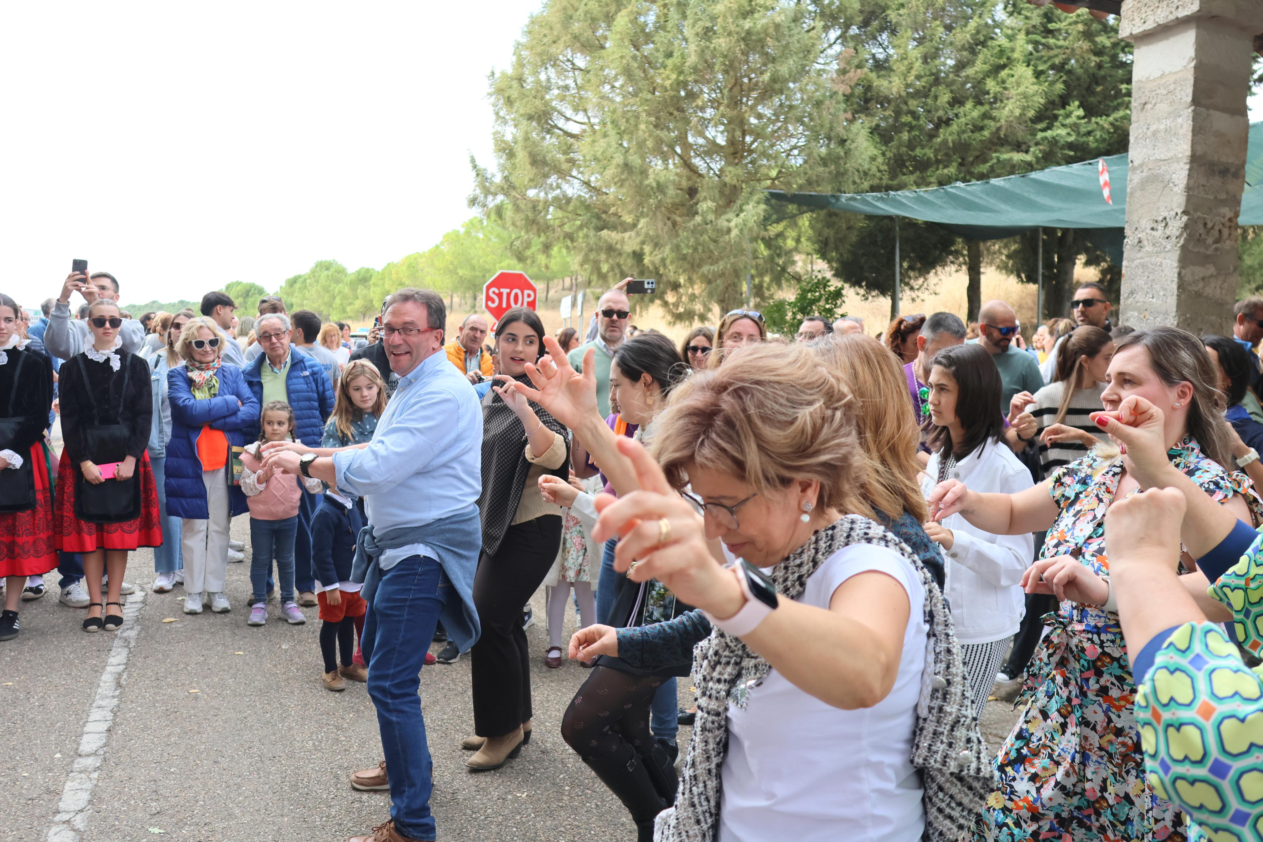 Antigüedad se rinde a la Virgen de Garón