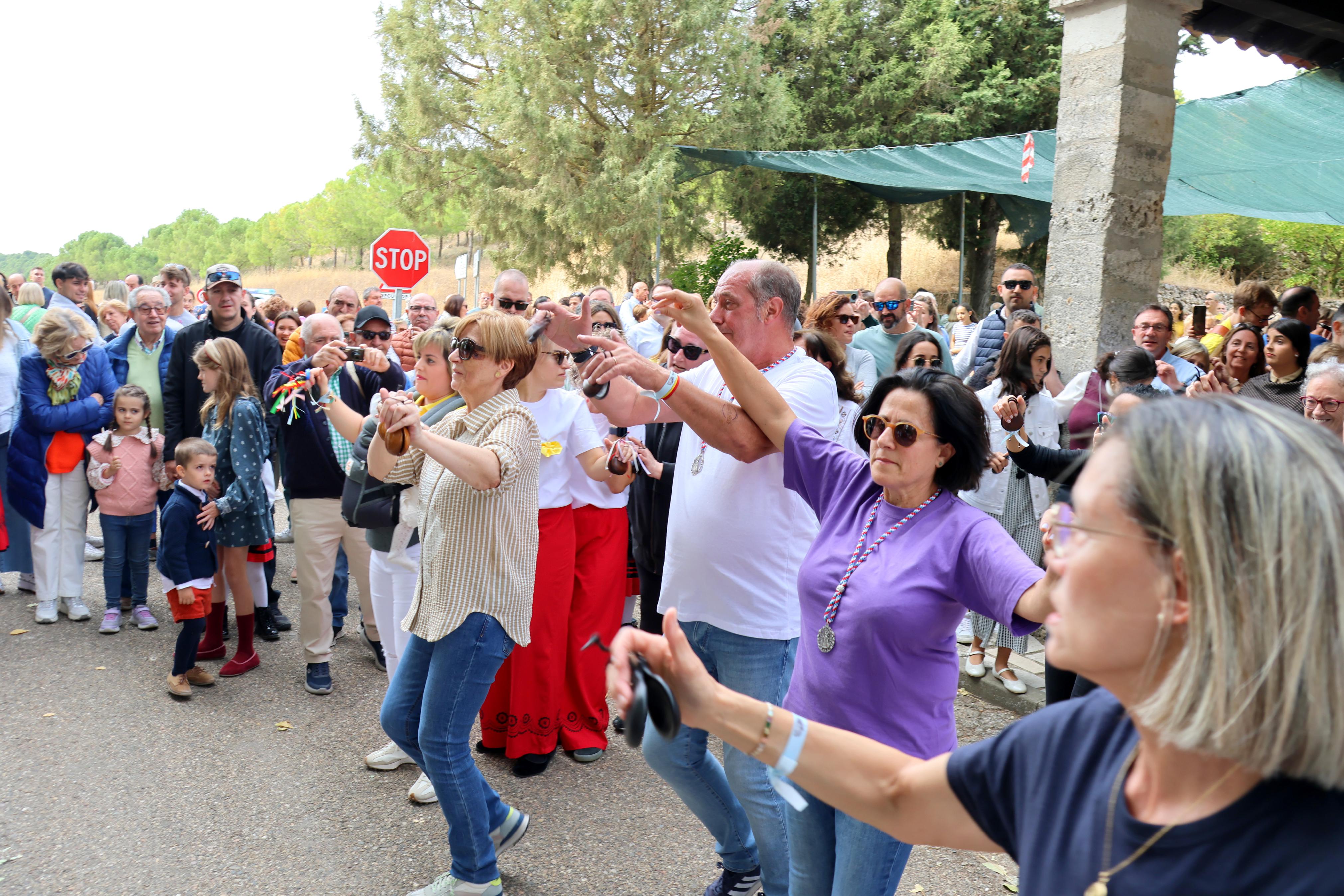 Antigüedad se rinde a la Virgen de Garón