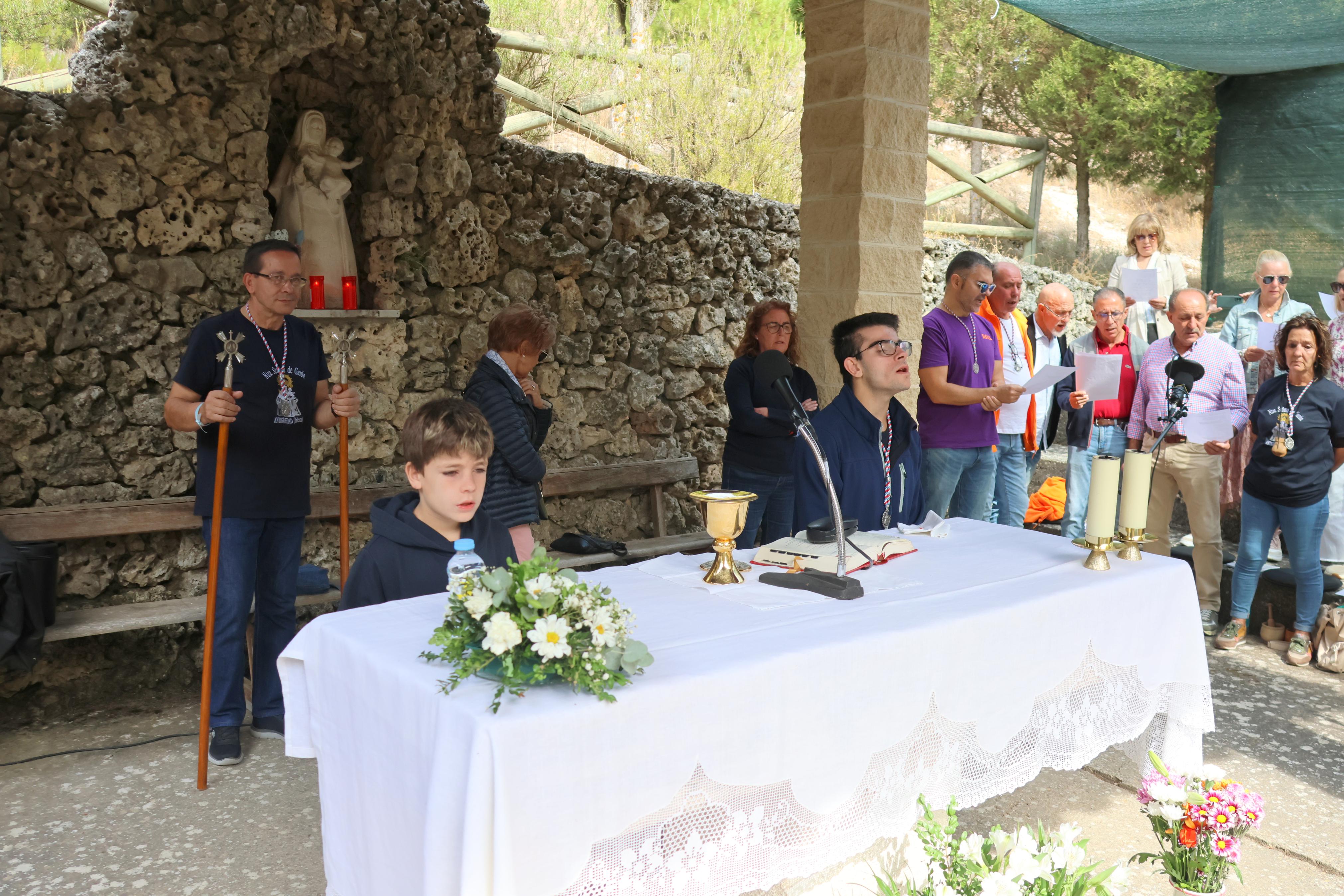 Antigüedad se rinde a la Virgen de Garón