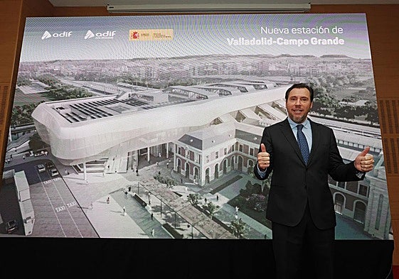 El ministro de Transportes, Óscar Puente, tras la presentación del proyecto de la estación de trenes.