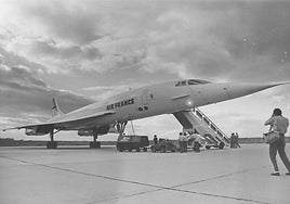El histórico Concorde toma tierra en el aeropuerto de Villanubla.
