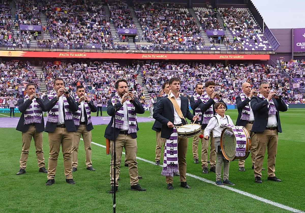 Los integrantes de Tierra de Pinares, el pasado domingo en Zorrilla