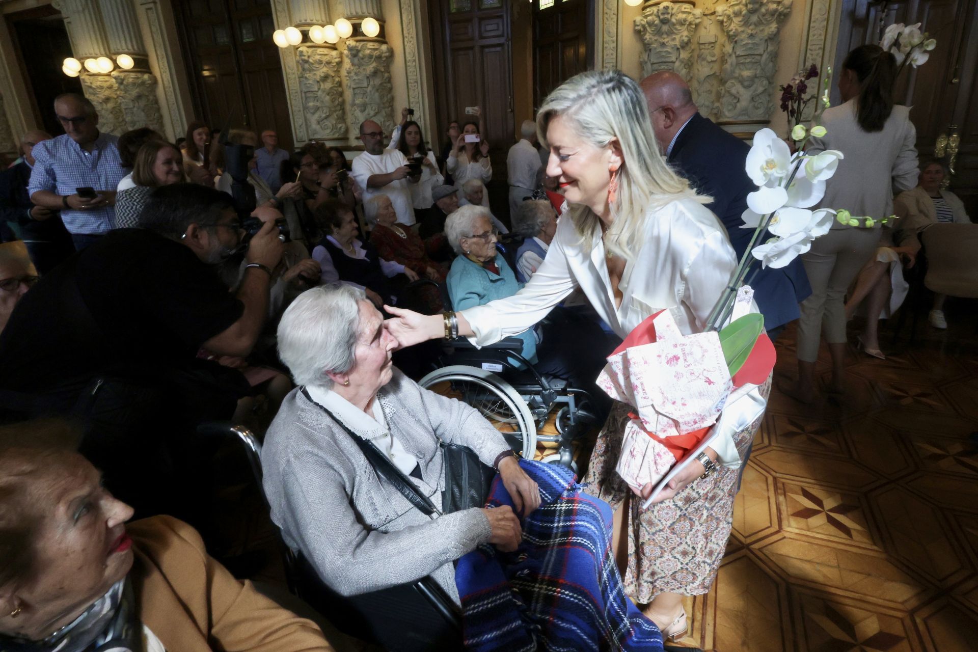 El homenaje a los centenarios de Valladolid, en imágenes