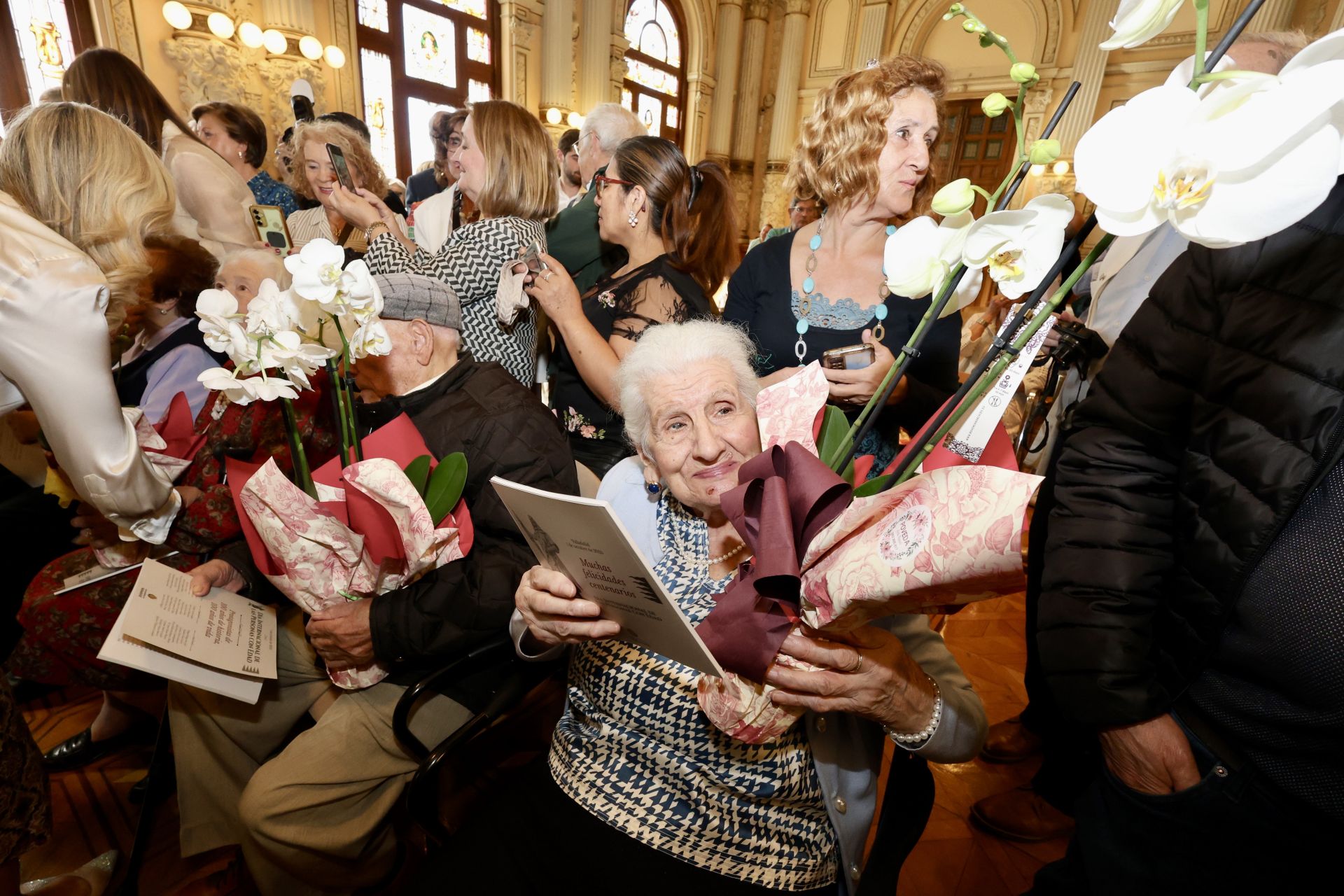 El homenaje a los centenarios de Valladolid, en imágenes