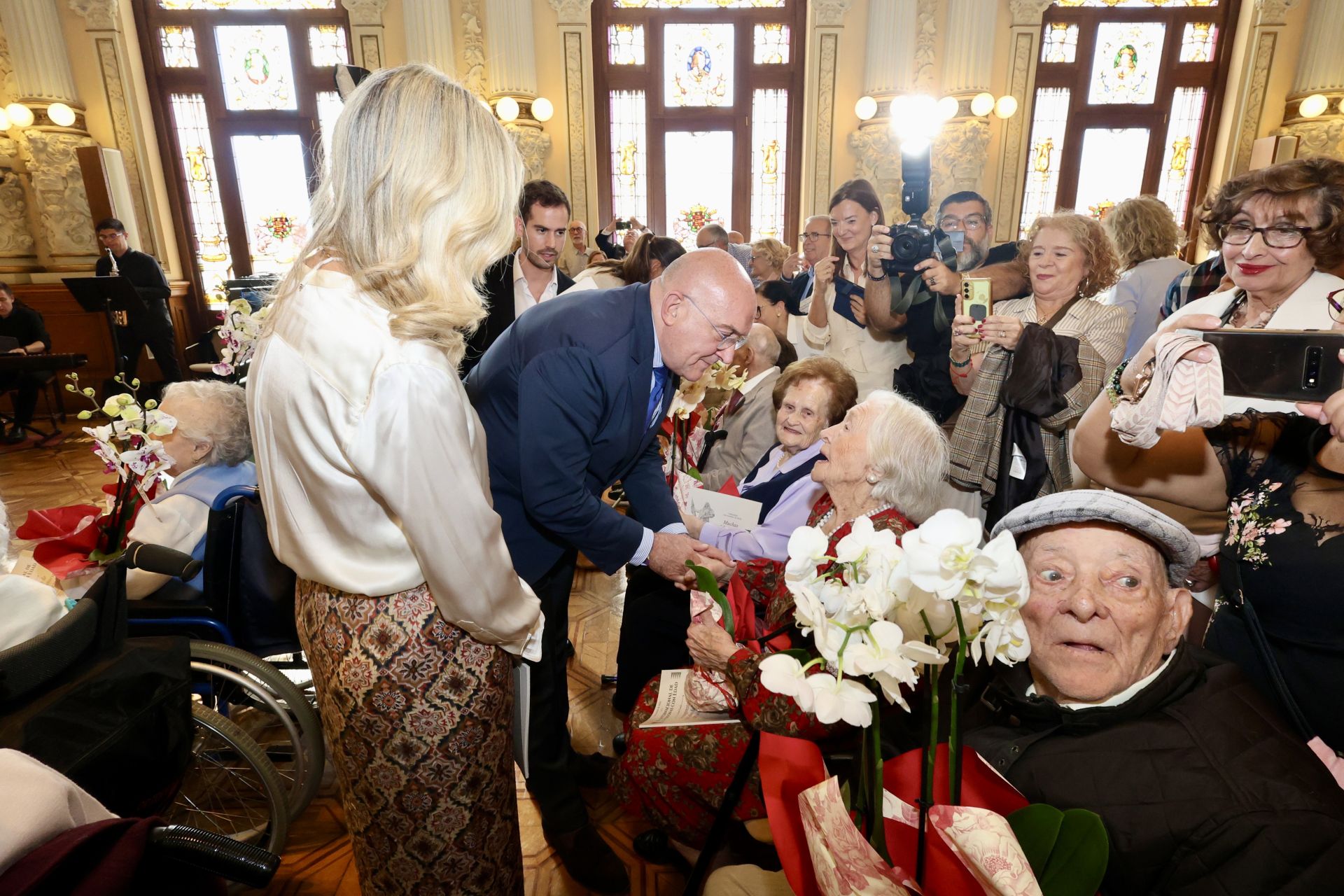 El homenaje a los centenarios de Valladolid, en imágenes