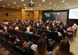 Gail Scriven durante su intervención en la charla inaugural del encuentro.