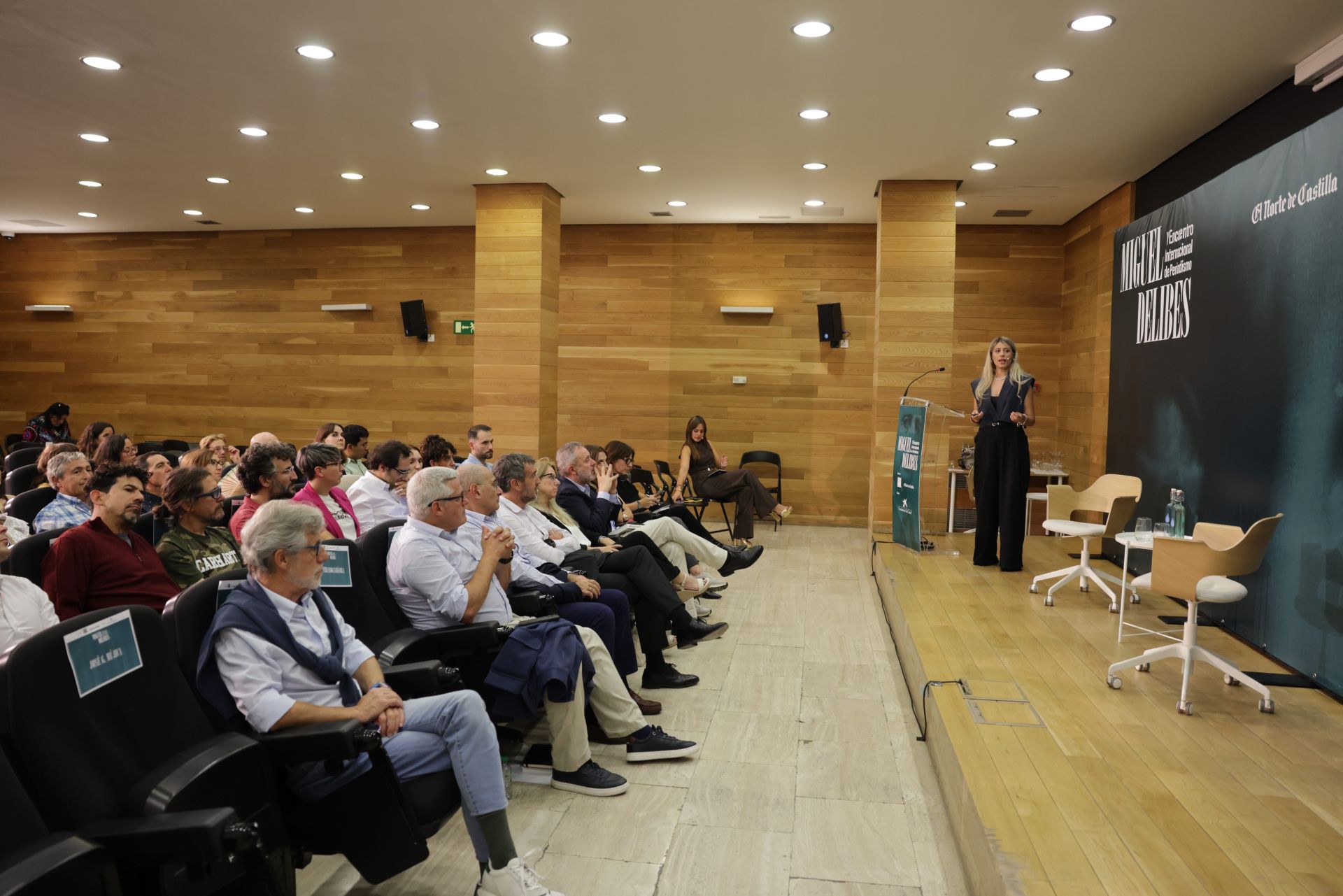 Charla de Lina Smith, jefa de diseño de narrativas visuales en El Español