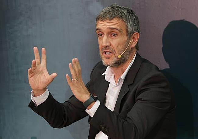 Fernando Belzunce, director editorial del Vocento y autor de 'Periodistas en tiempo de oscuridad'.