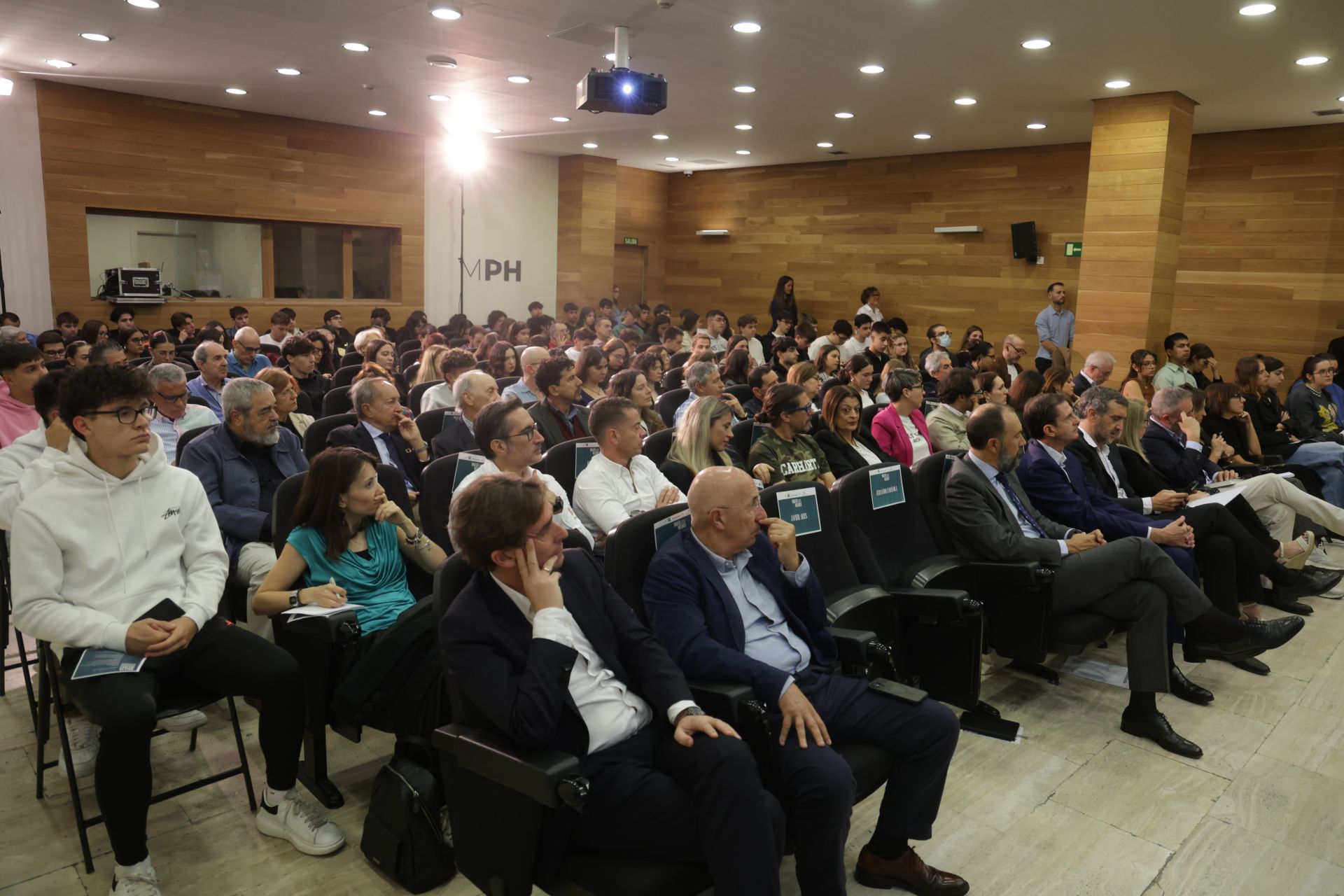 Las imágenes del V Encuentro de Periodismo Miguel Delibes