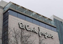 Un edificio de El Corte Inglés.