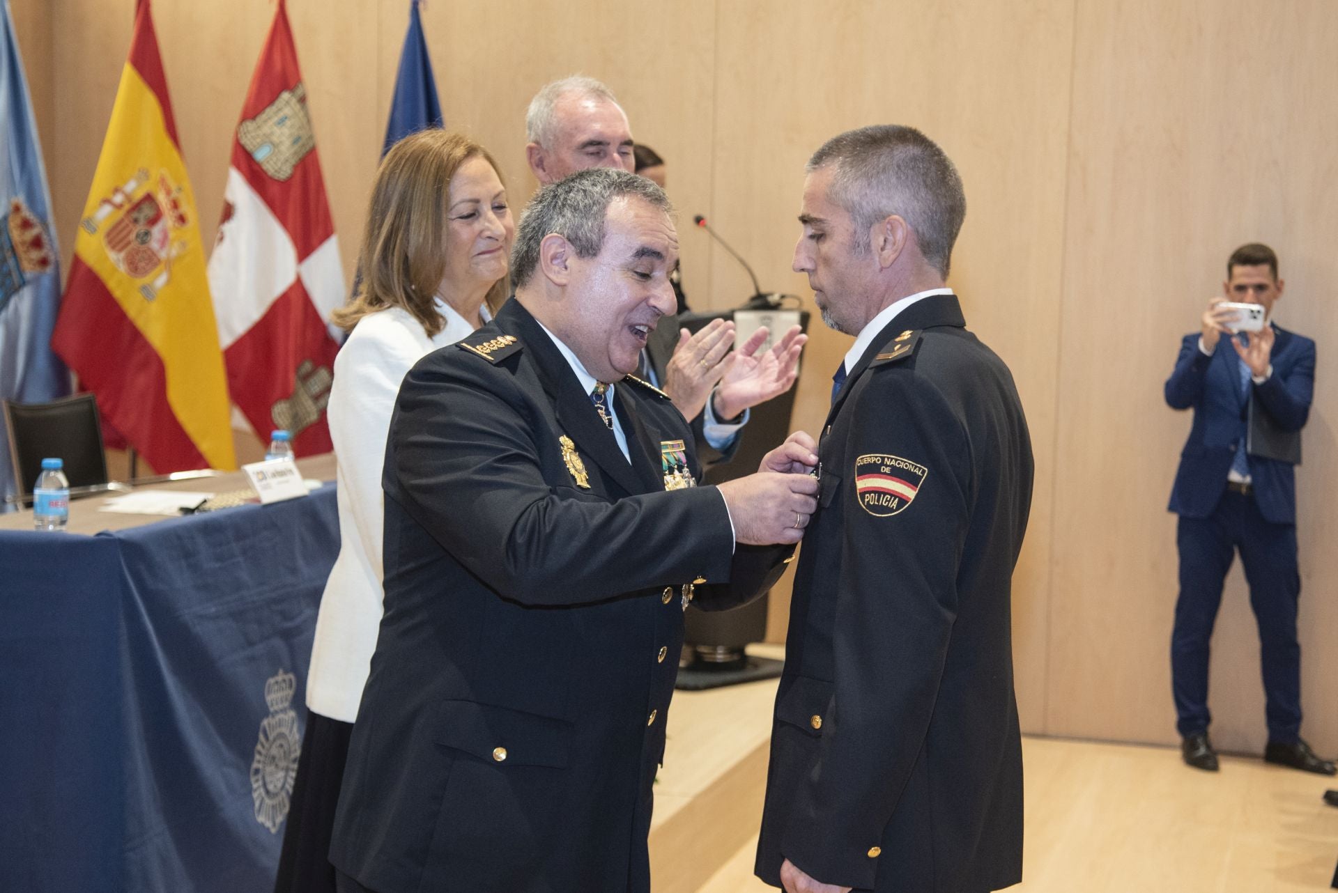 Segovia arropa a la Policía Nacional en su festividad