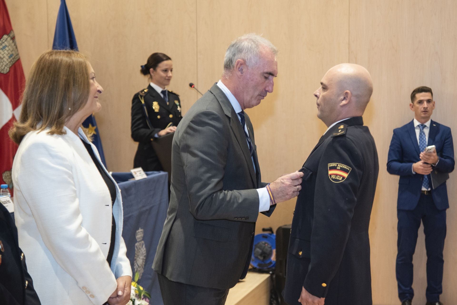 Segovia arropa a la Policía Nacional en su festividad
