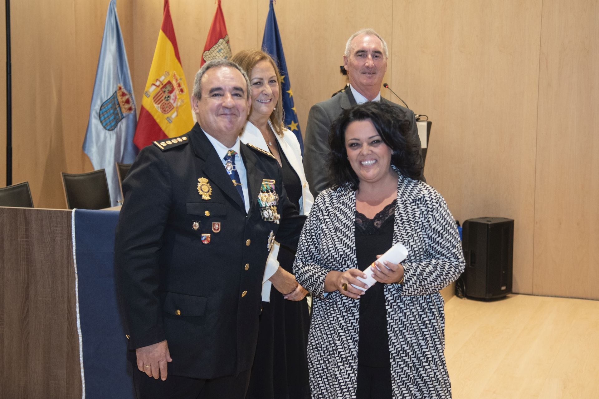 Segovia arropa a la Policía Nacional en su festividad