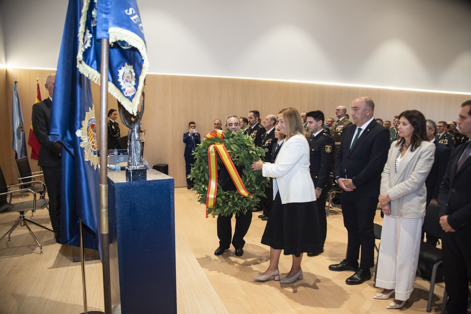 Segovia arropa a la Policía Nacional en su festividad