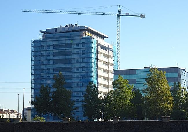 El bloque residencial Torre Ariza.