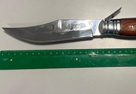 Arma blanca interceptada por la Policía Local de Valladolid al conductor.