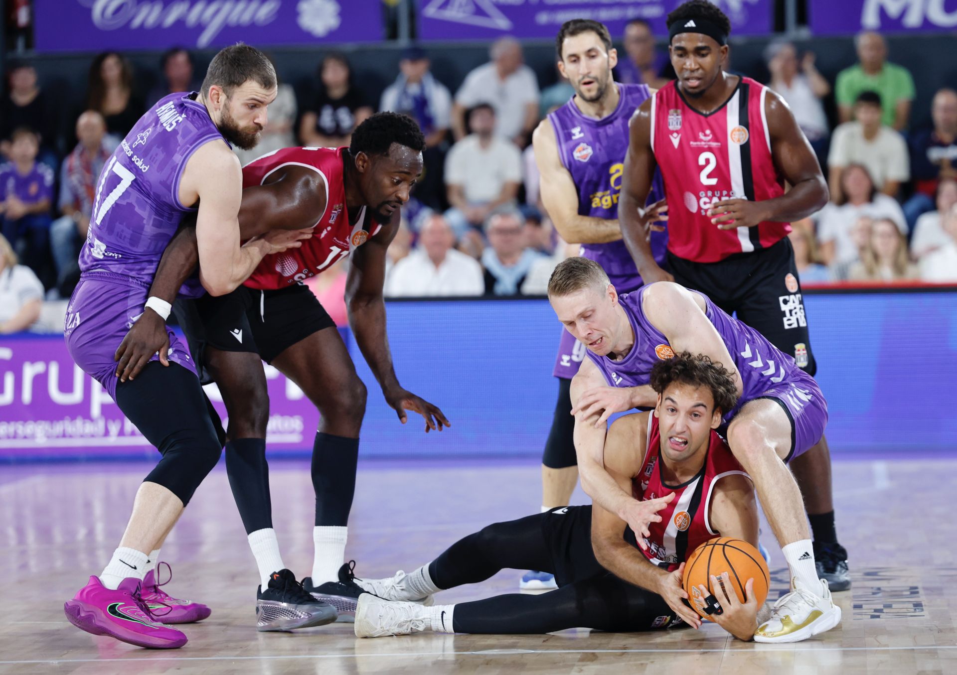 Primera victoria en casa