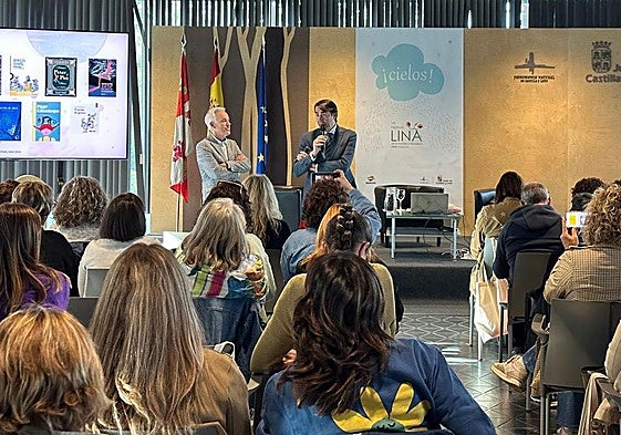 El Consejero de Medio Ambiente, Vivienda y Ordenación del Territorio, Juan Carlos Suárez-Quiñones, en la inaguración del Festival Lina.