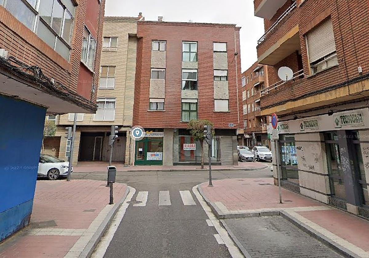 Calle Granada, con el paseo de San Vicente al fondo, donde se ha producido el atropello.