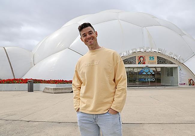 El influencer Alberto Ugarte, en la Cúpula del Milenio de Valladolid.