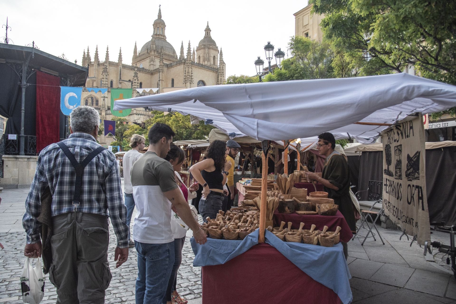 Las horas previas a la proclamación de Isabel, en imágenes